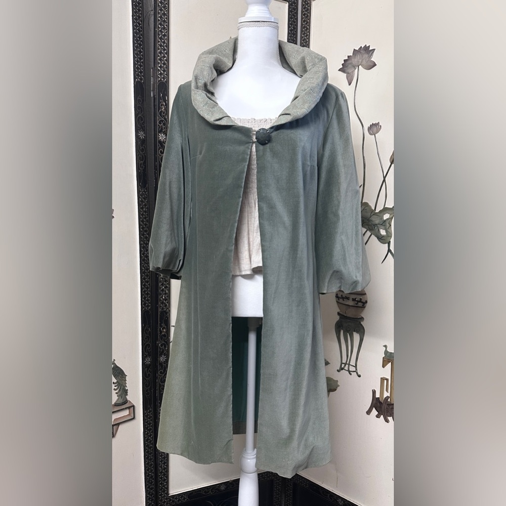 Elegant Gray Hooded Coat/ robed cape